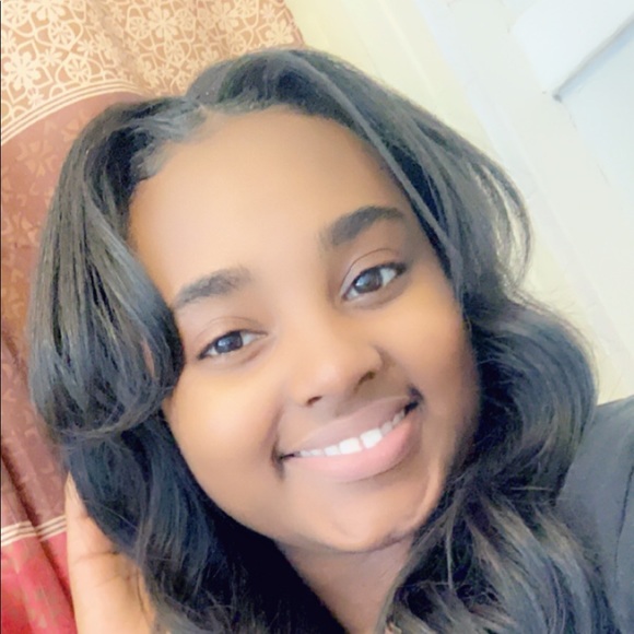 Meet your Posher, Jazmine - Picture 1 of 1